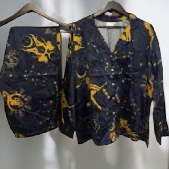 Sin in Linen Heavenly Bodies Pajama Set 
Size S - Picture 3 of 8